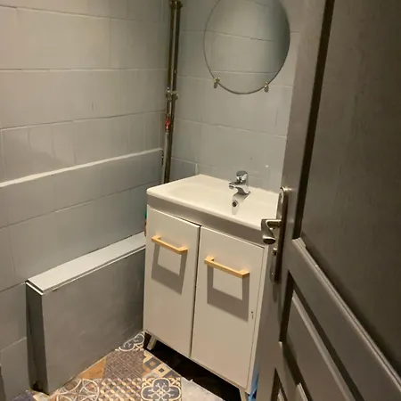 Des Eperviers Apartment