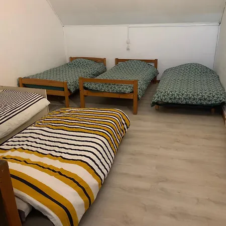 Des Eperviers Apartment *